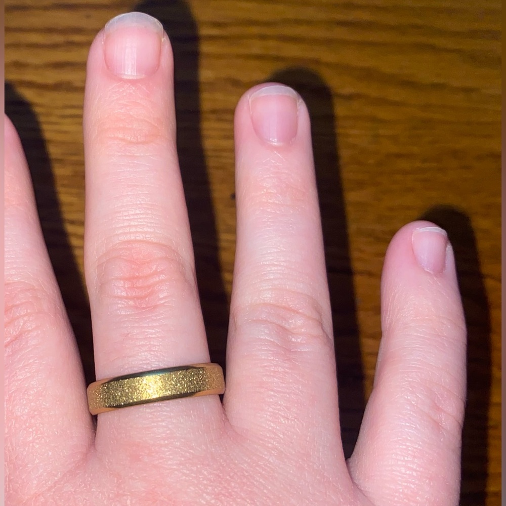 Mens size 12 Gold Band